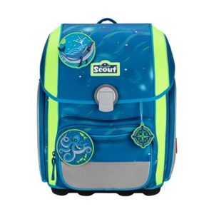 ALPHA von Scout: Blaue Scout-Schultasche mit neongelben Seiten, Wal- und Oktopus-Patch sowie Kompass-Anhänger.
